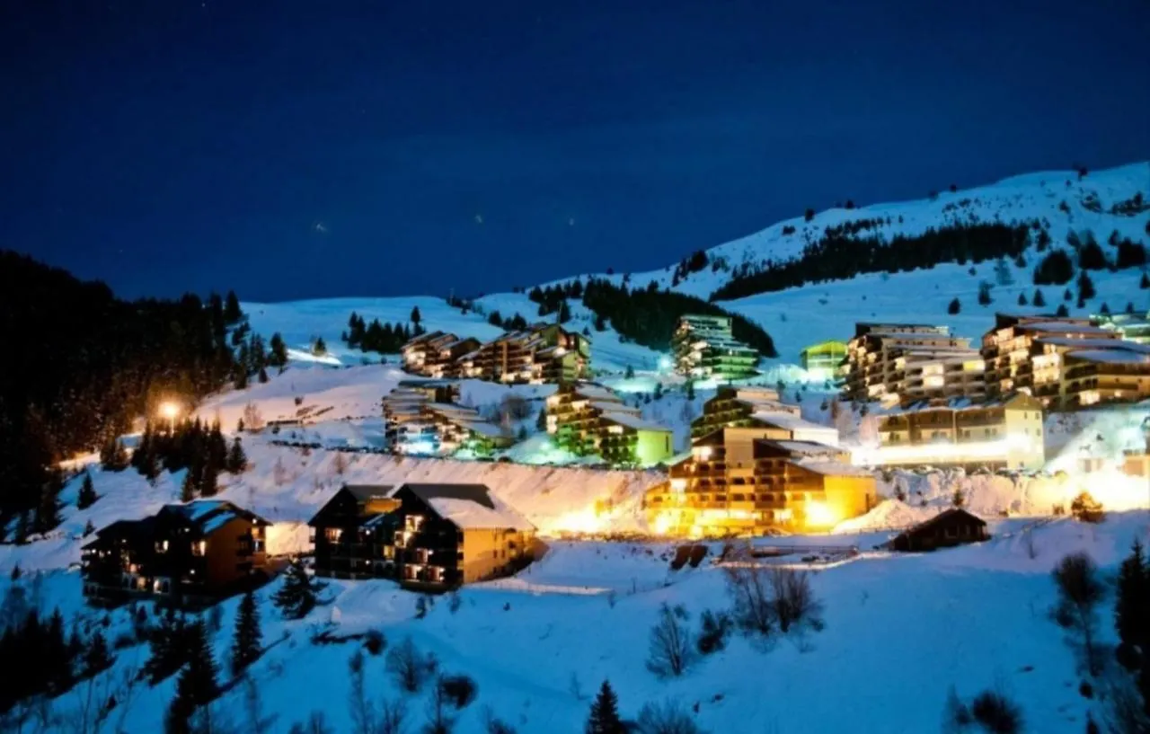 Auris Les Gentianes Station Alpe Huez Apartment 0*,  France